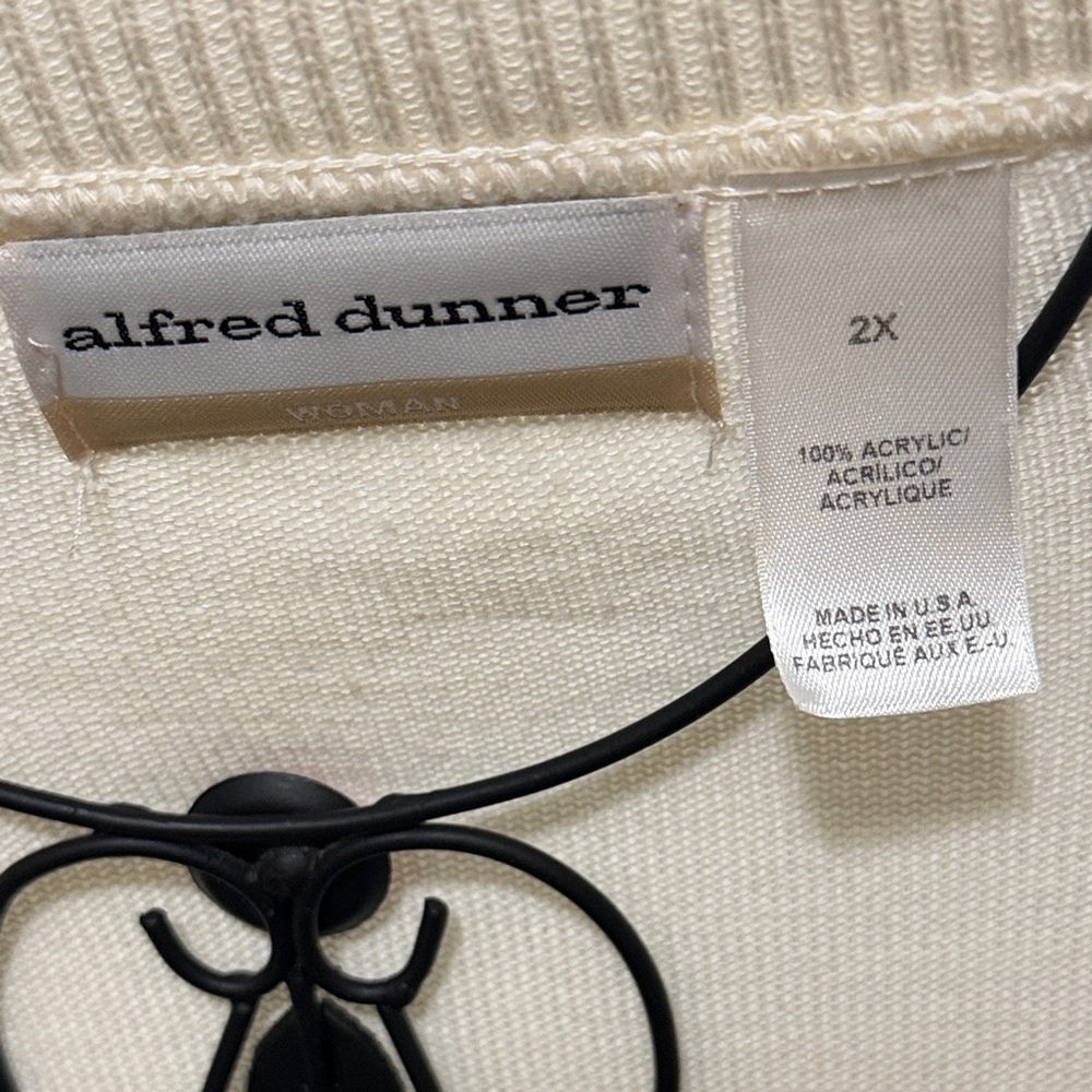 💕💕💕BOGOHO💕💕💕Alfred Dunner Cream Cardigan Sweater - Picture 6 of 10